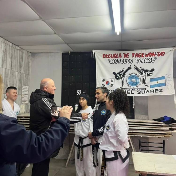 Escuela de Taekwon-do "cinturon blanco"