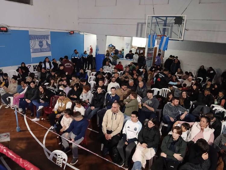 Gran Festival boxistico organizado por BUNDINI BOXING en el Club Alem de Coronel Pringles