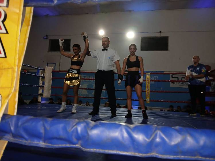 Gran Festival boxistico organizado por BUNDINI BOXING en el Club Alem de Coronel Pringles
