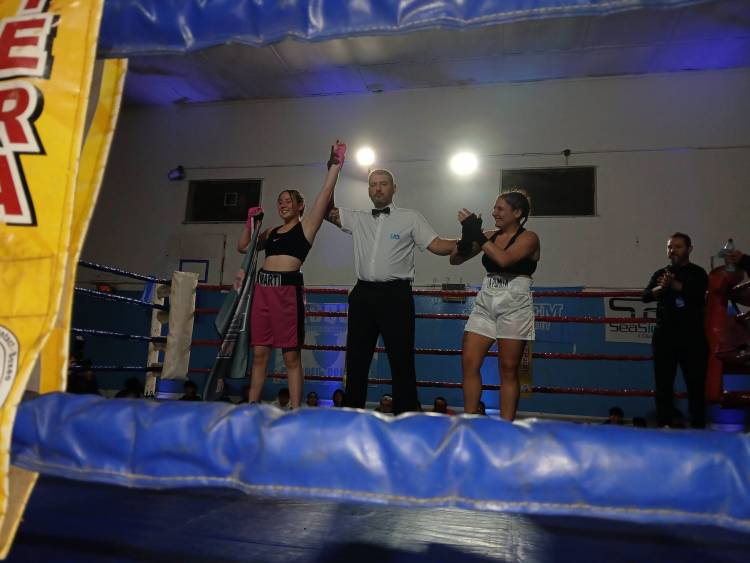 Gran Festival boxistico organizado por BUNDINI BOXING en el Club Alem de Coronel Pringles