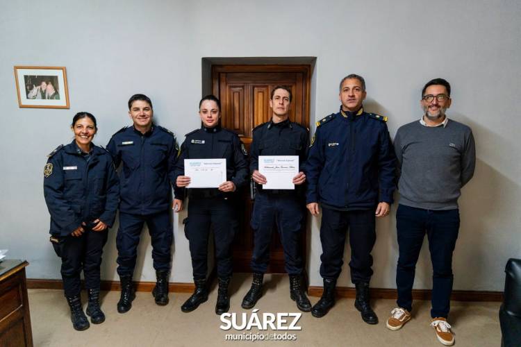 Reconocimiento al compromiso y la vocación de servicio de efectivos policiales