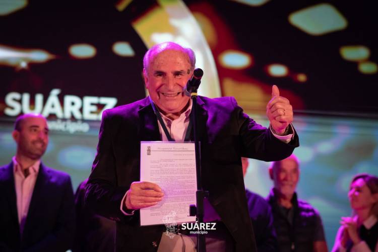 CORONEL SUÁREZ RECONOCIÓ A VECINOS E INSTITUCIONES