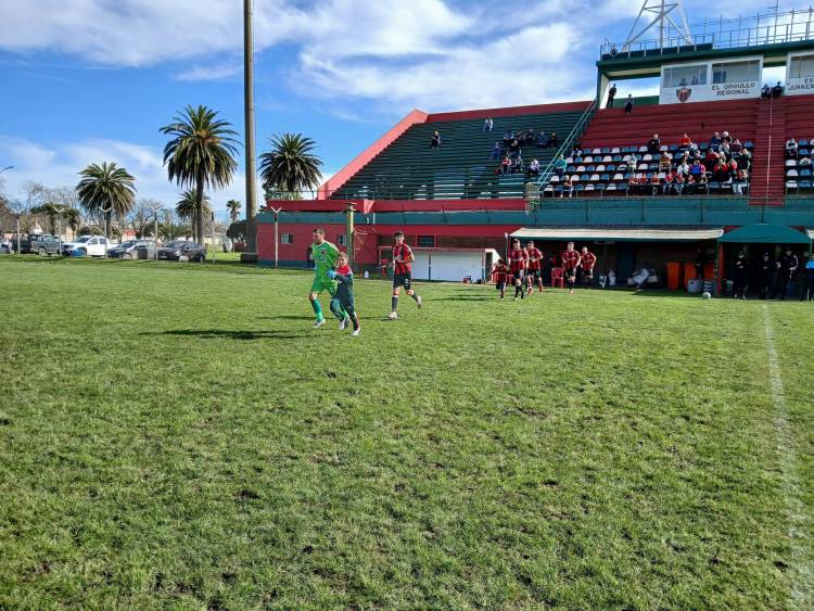 La 3ra fecha del Clausura se jugo de manera parcial: Club Sarmiento derroto 1 a 0 a Deportivo Sarmiento
