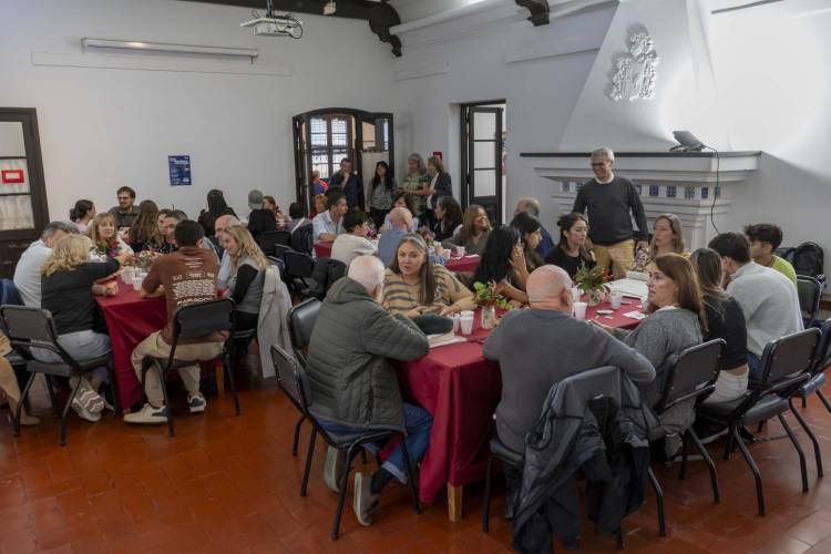 Nueva edición del “Café con un científico” en la Universidad
