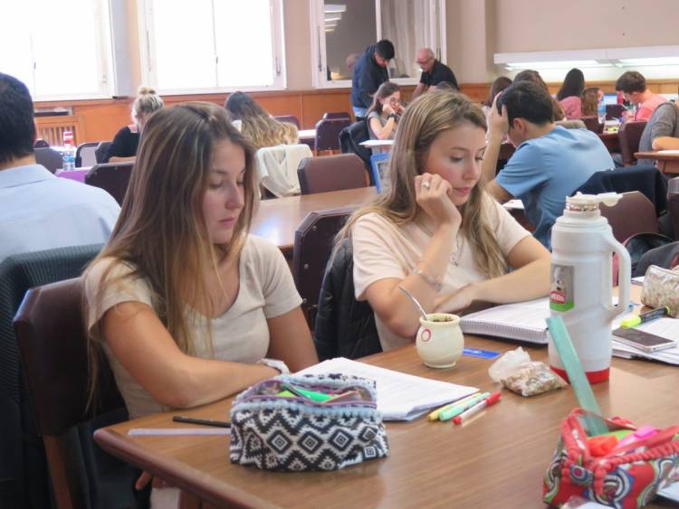 “Datos e indicadores para analizar la calidad y equidad educativas”