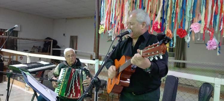 El festival folclórico del Hogar de Ancianos Domingo Goñi fue un éxito