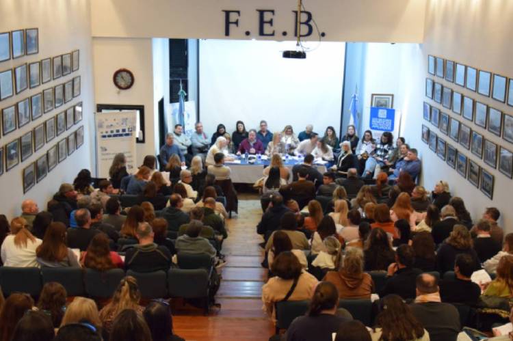 EL CONGRESO DE LA FEB DEFINIRÁ MAÑANA SI ACEPTA O RECHAZA LA PROPUESTA SALARIAL DEL GOBIERNO