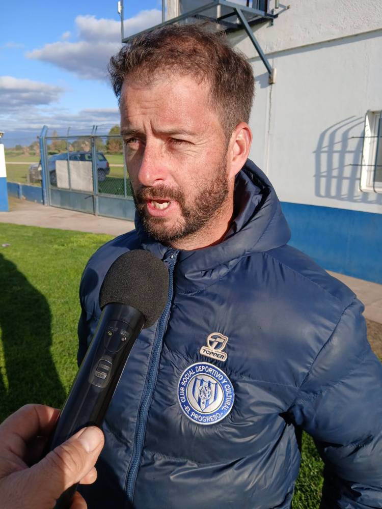 Tucumanazo en Santa Maria:  con tres goles del Tucu Eduardo Garcia El Progreso vencio a Union T