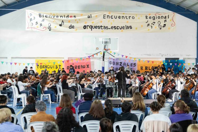 La Orquesta Escuela de Coronel Suárez participó del 15° Encuentro Regional de Orquestas Escuela